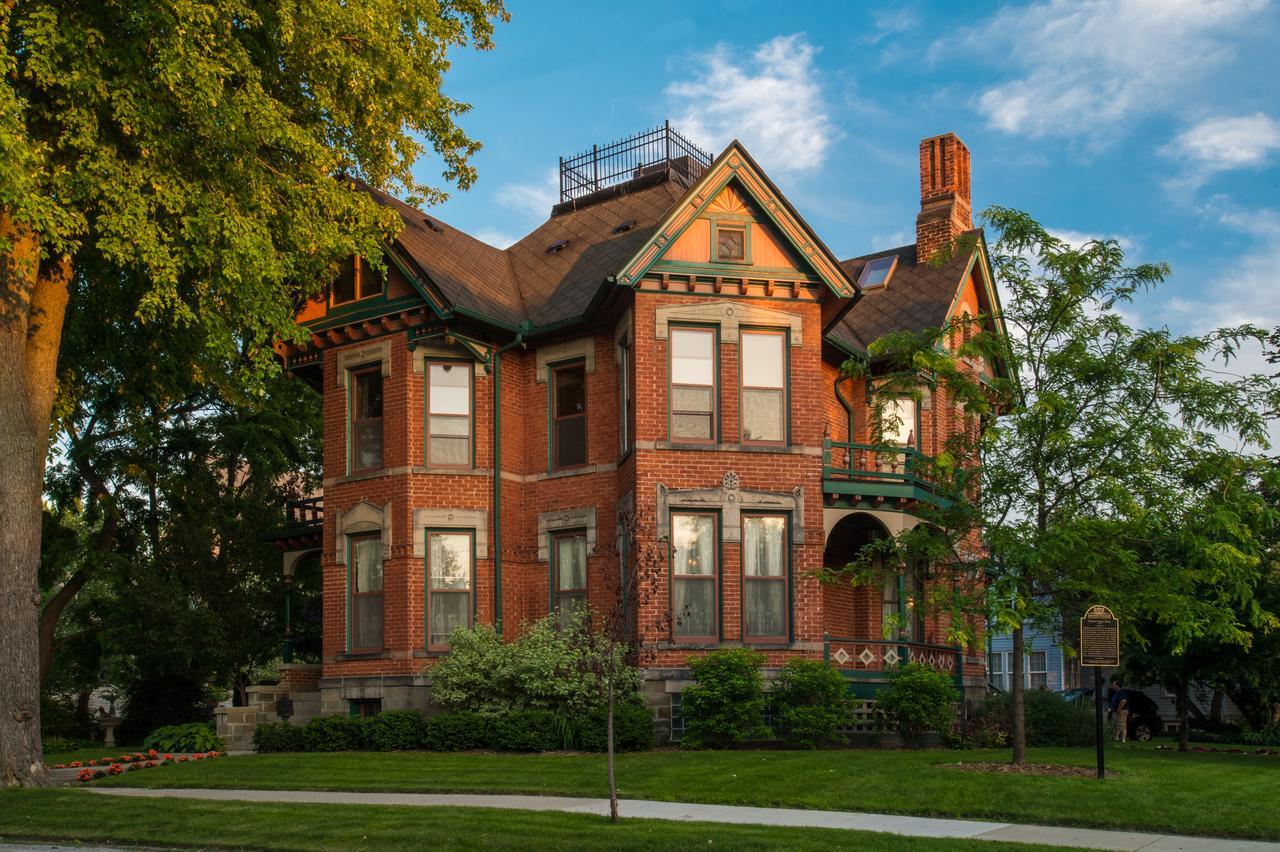 Historic Webster House Bed And Breakfast Inn Bay City Buitenkant foto