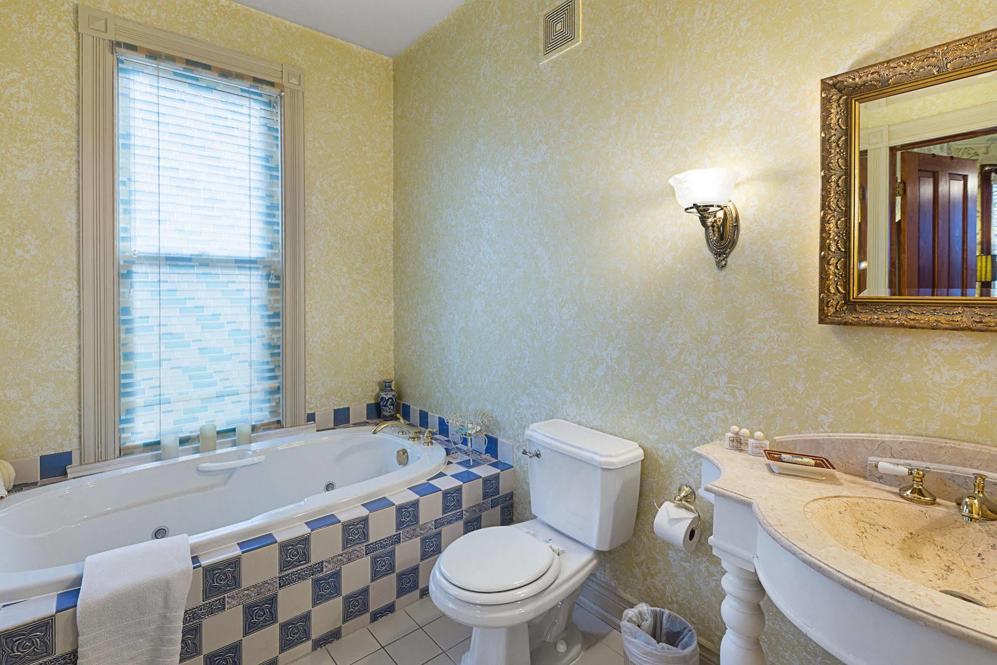 Historic Webster House Bed And Breakfast Inn Bay City Buitenkant foto