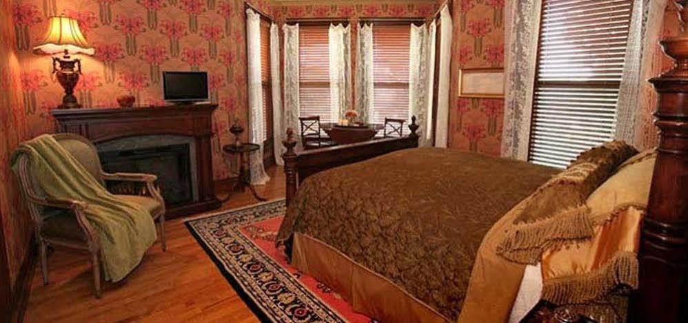 Historic Webster House Bed And Breakfast Inn Bay City Buitenkant foto